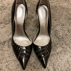 Aldo Sz 8 black pintes heels